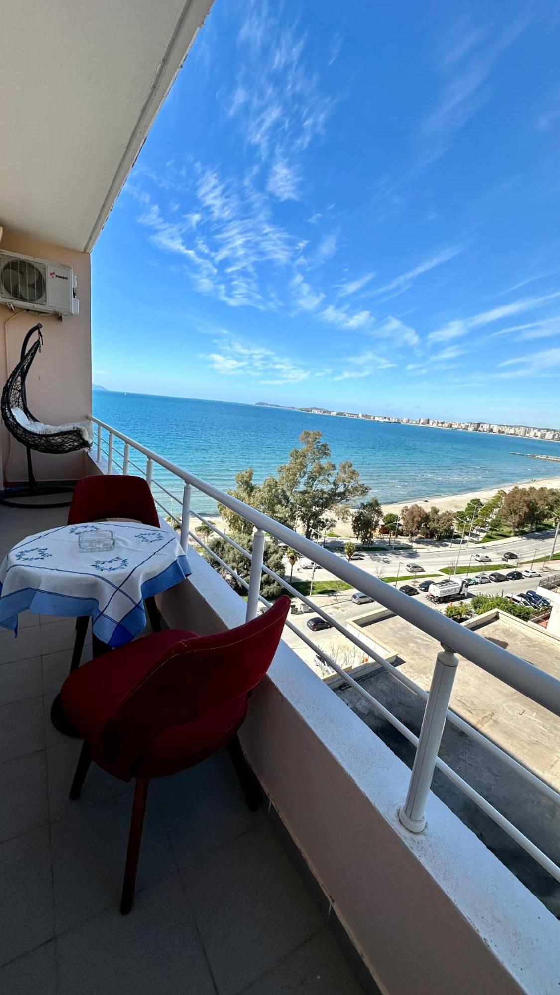 Beach Front Apartment Vlorë Eksteriør billede
