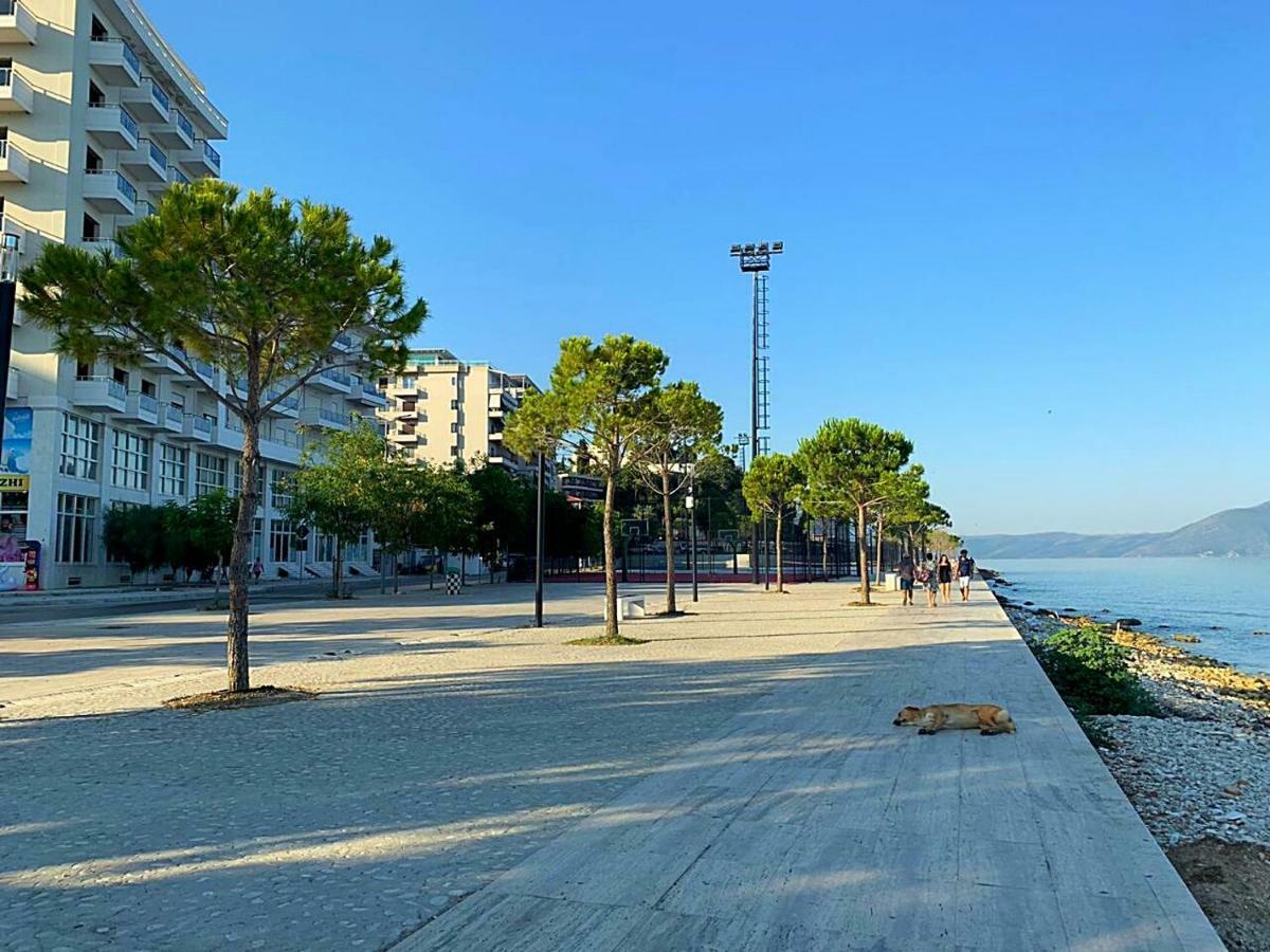 Beach Front Apartment Vlorë Eksteriør billede